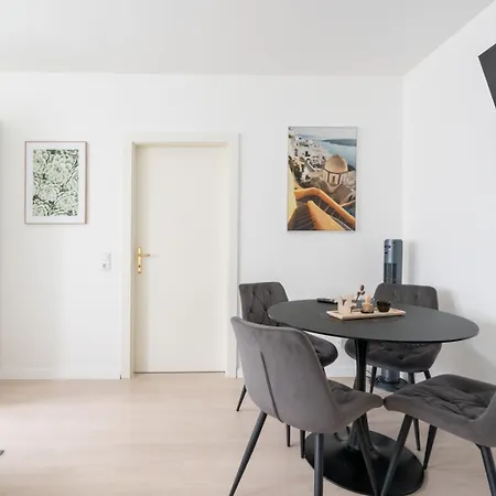 Perfect For Work Trips & Family Holidays Apartmán