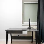 Perfect For Work Trips & Family Holidays דירה שטייר