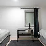 Perfect For Work Trips & Family Holidays * שטייר